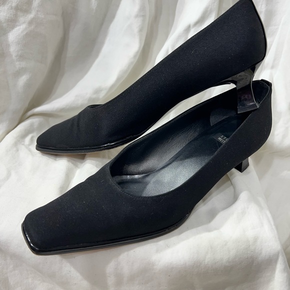 Stuart Weitzman Women's Square Toe Low Heel Classic Pumps Black... - Picture 3 of 16